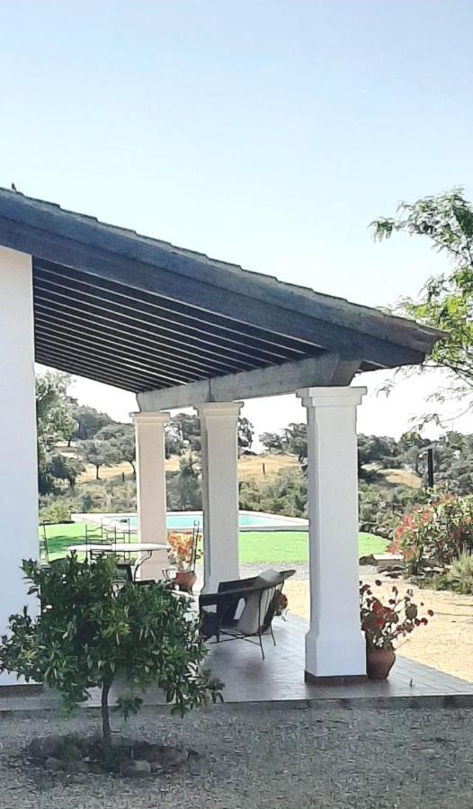 אל קסטיו דה לאס גוארדאס Casa Rural La Aulaga מראה חיצוני תמונה