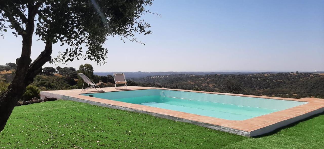 אל קסטיו דה לאס גוארדאס Casa Rural La Aulaga מראה חיצוני תמונה