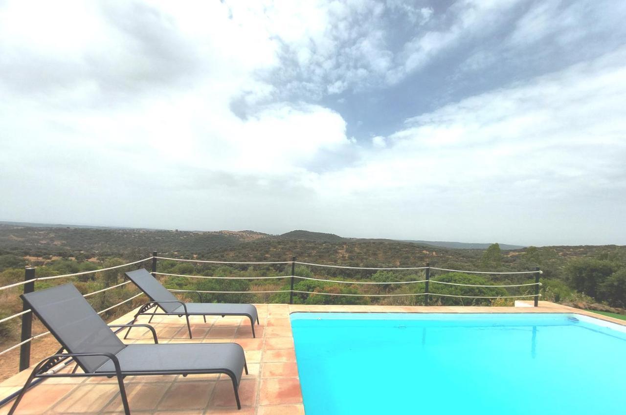 אל קסטיו דה לאס גוארדאס Casa Rural La Aulaga מראה חיצוני תמונה