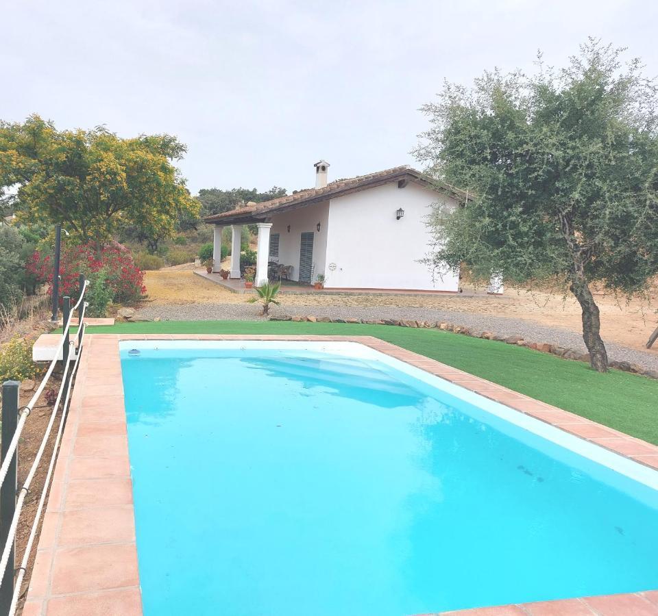 אל קסטיו דה לאס גוארדאס Casa Rural La Aulaga מראה חיצוני תמונה