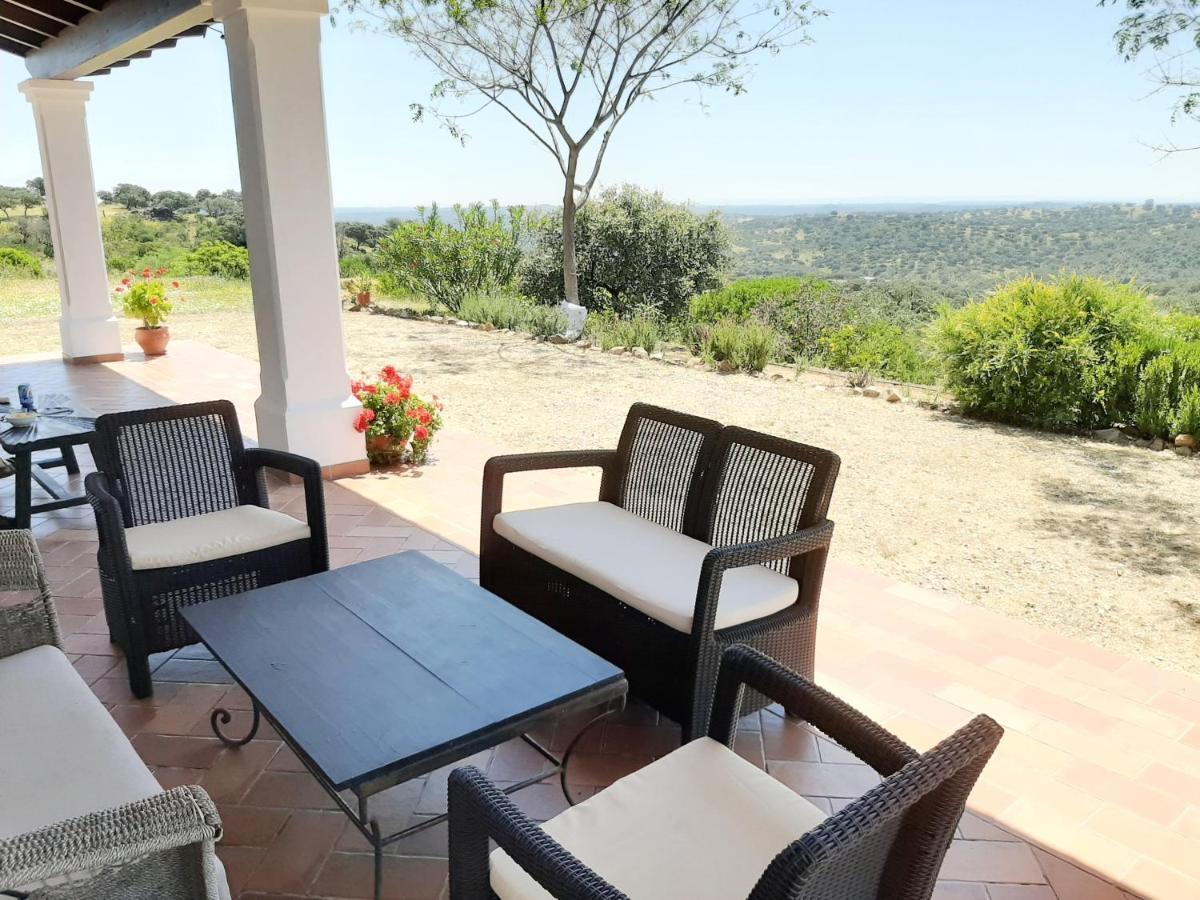 אל קסטיו דה לאס גוארדאס Casa Rural La Aulaga מראה חיצוני תמונה