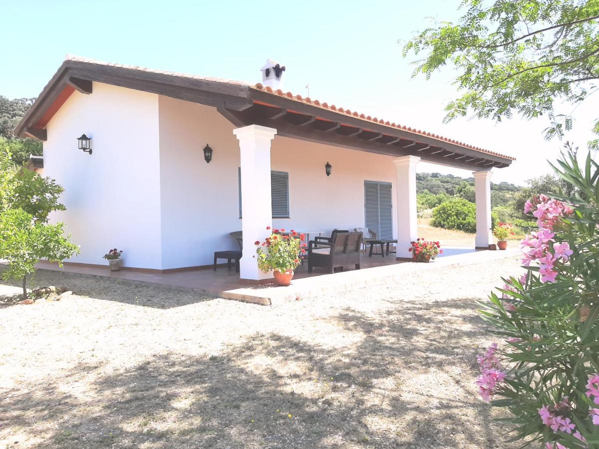 אל קסטיו דה לאס גוארדאס Casa Rural La Aulaga מראה חיצוני תמונה